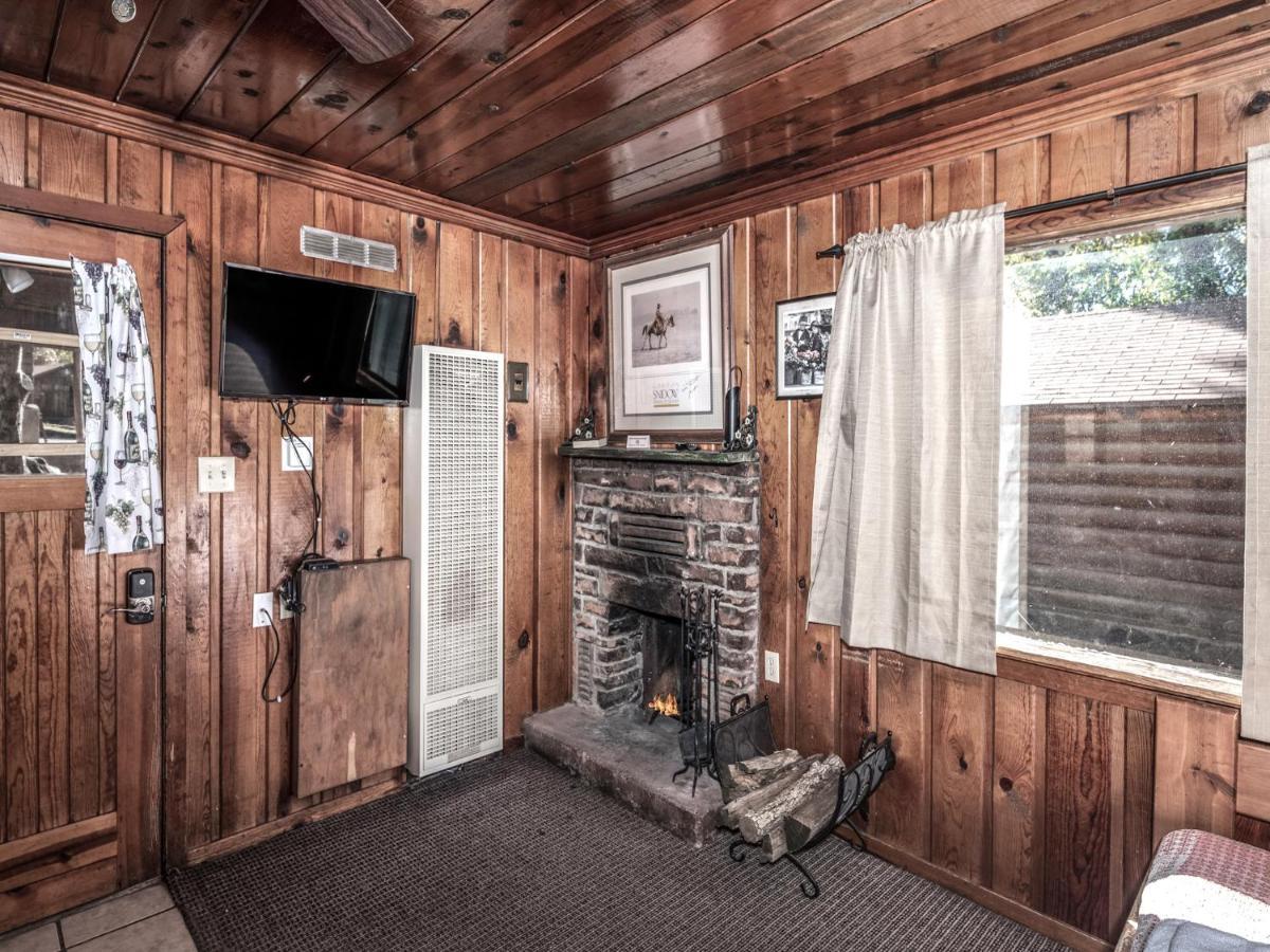 Perfect Cabin, 2 Bedrooms, Fireplace, Midtown, Sleeps 5 鲁伊多索 外观 照片