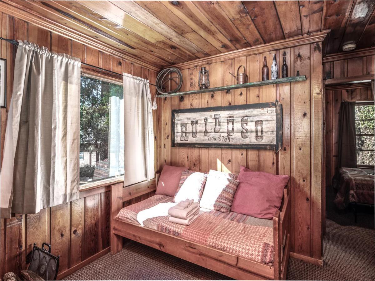 Perfect Cabin, 2 Bedrooms, Fireplace, Midtown, Sleeps 5 鲁伊多索 外观 照片